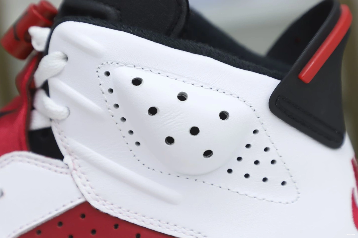 6 'CARMINE' AIR JORDAN 2021 OG RETRO 0822